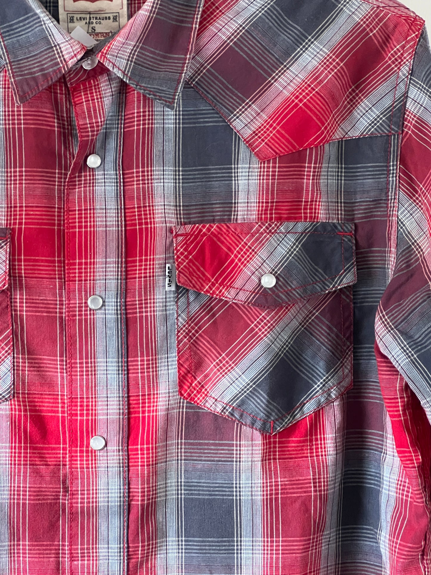 Vintage Levi’s Western long sleeve red grey plaid shirt