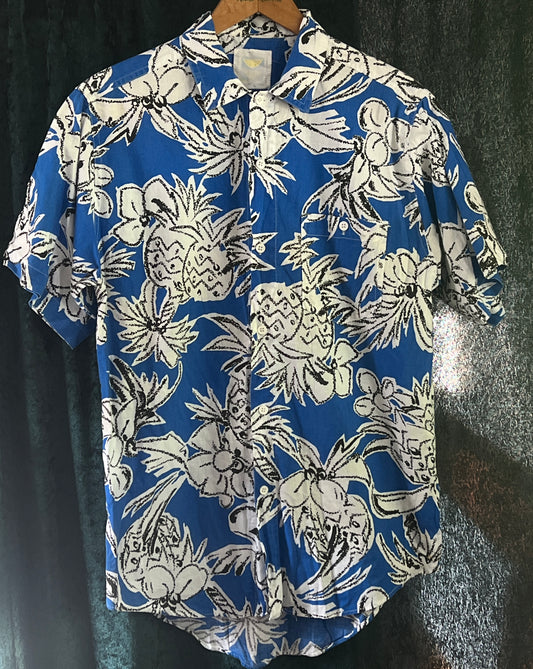 Retro Hawaiian festival shirt in blue and white pineapples palms sz S