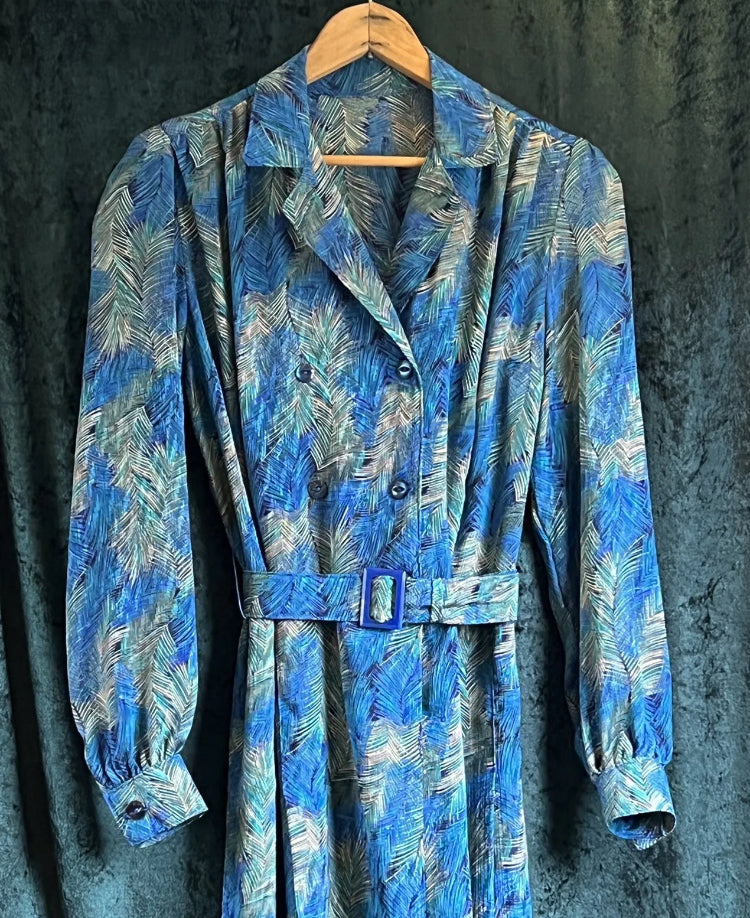 Vintage 80s shirt waisted secretary dress in blue feathers print XL matching belt