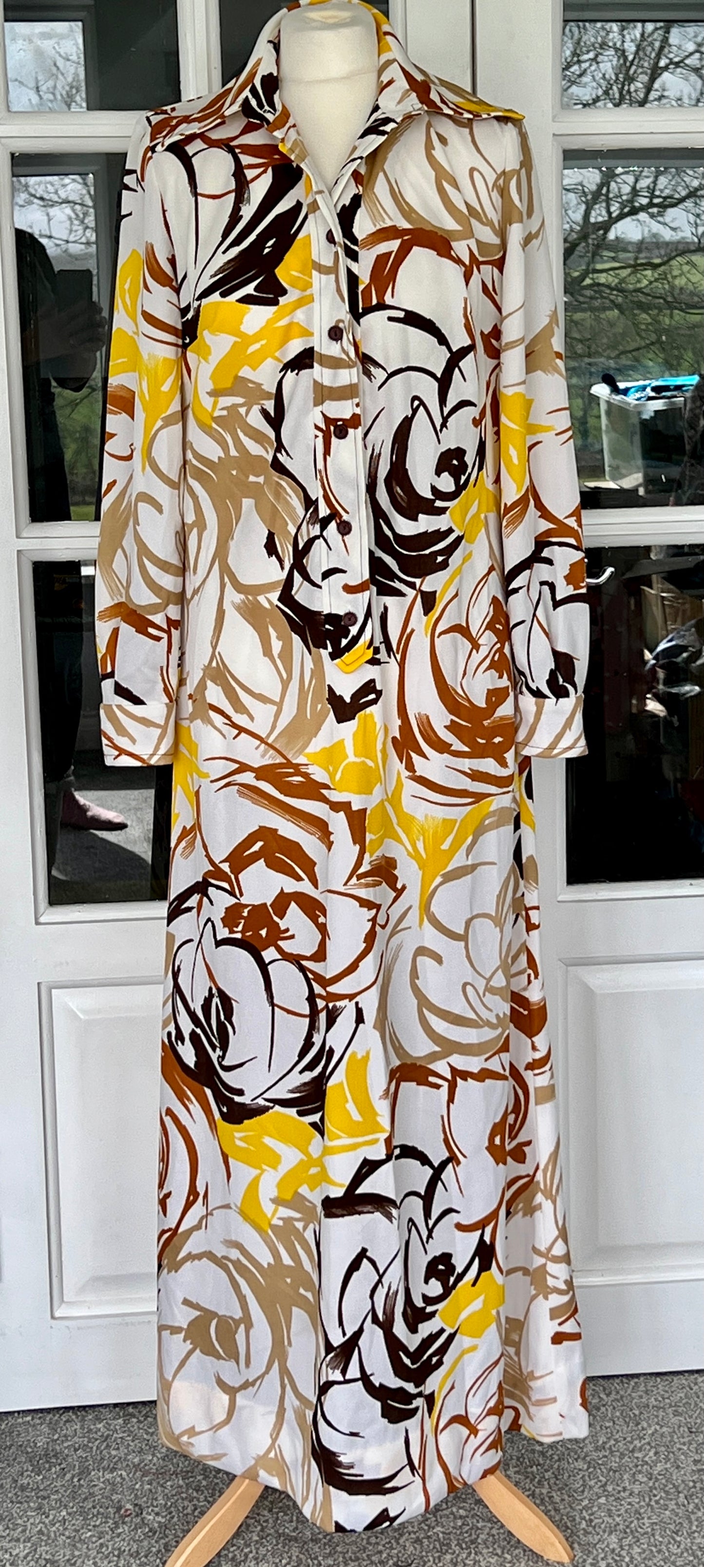Vintage 1970s psychedelic print maxi dress gown long sleeves dagger collar sz M L