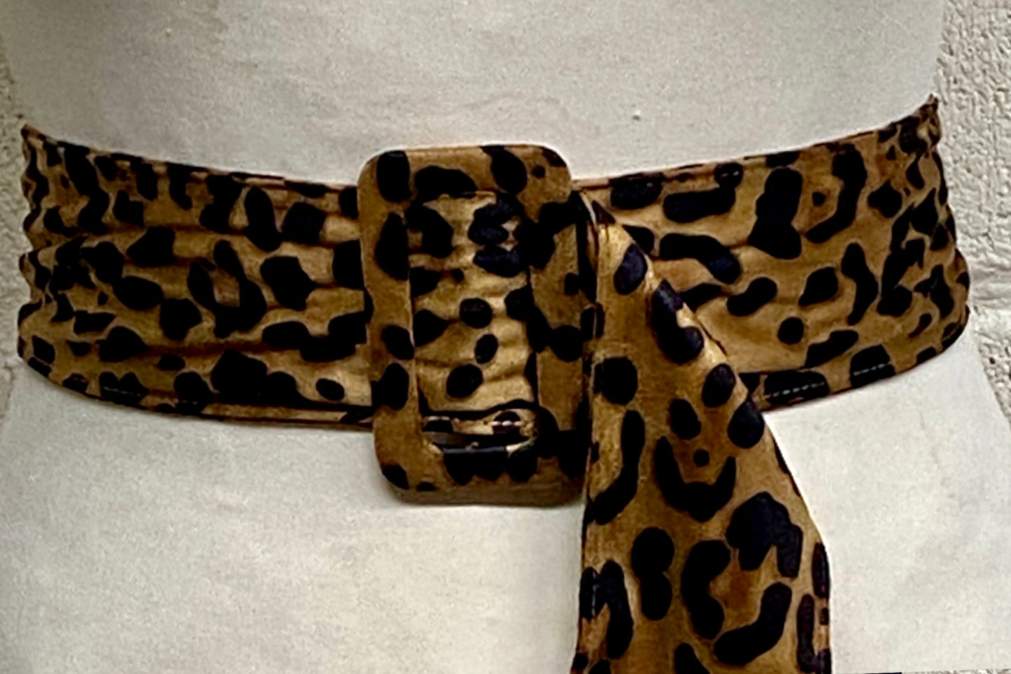 Vintage style satin leopard print wide belt
