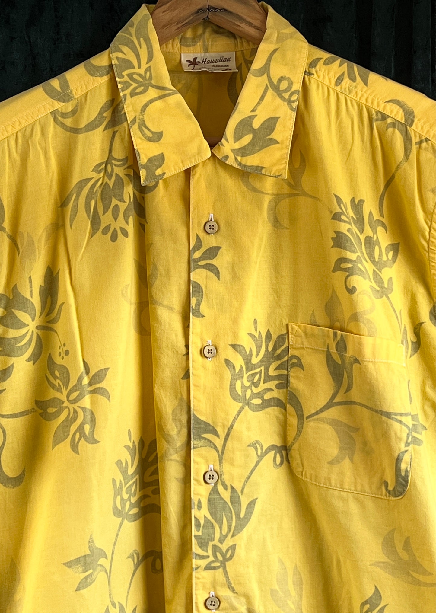 Vintage 1960s Hawaiian Shirt yellow grey floral sz XL festival tiki rockabilly