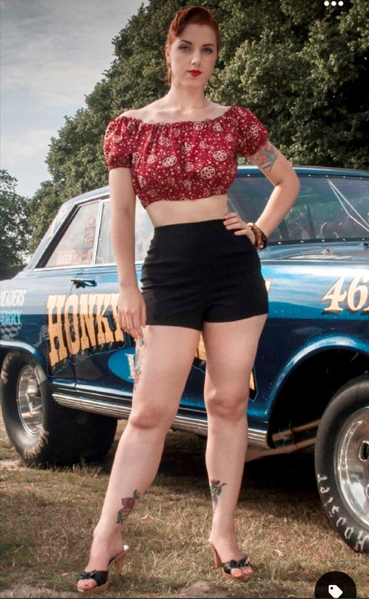 Vintage style high waisted ‘pin up’ shorts in black