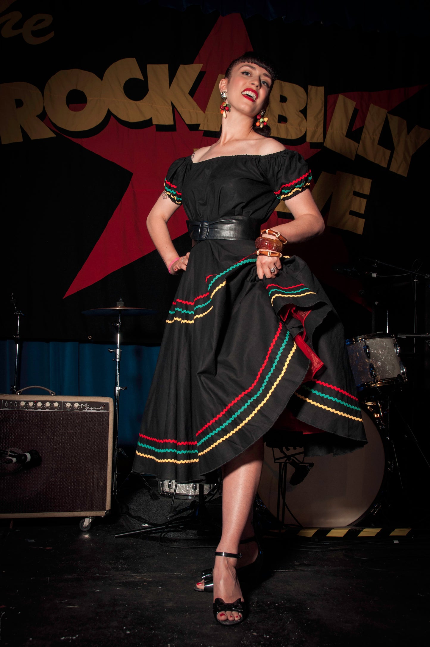 Vintage 1950s Senorita Mexican themed full circle skirt