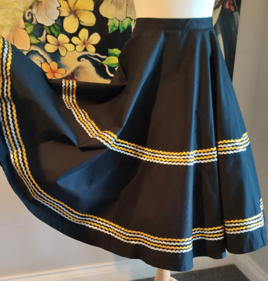 Rosa Vintage 1950s patio style full circle skirt black with gold and silver braid